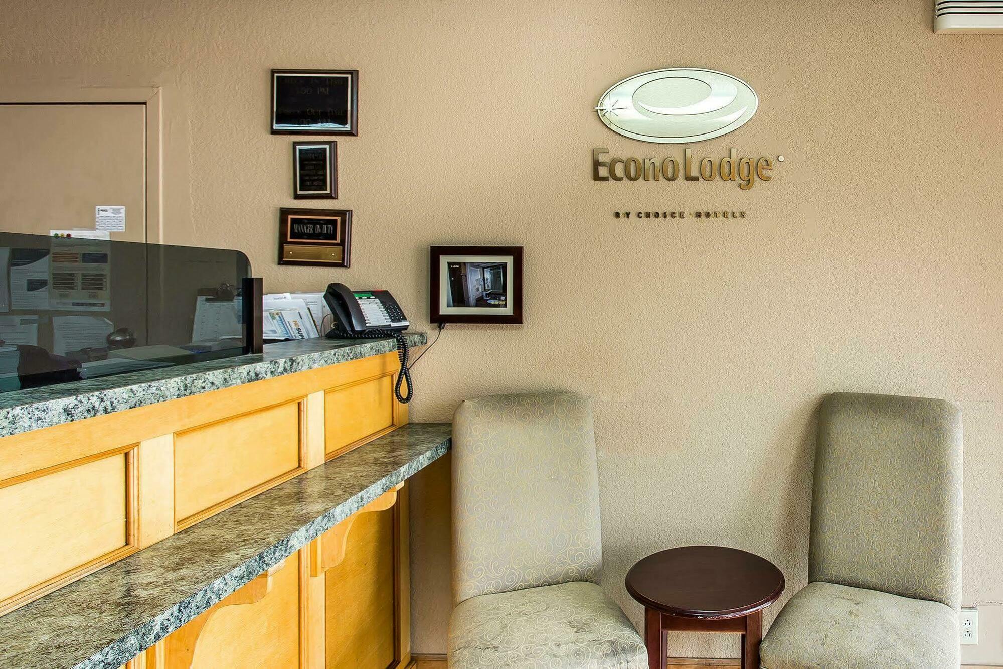 Econo Lodge Elizabeth City Buitenkant foto